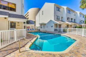 Walk to Ocean Myrtle Beach Townhome with Patio